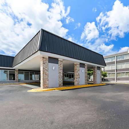 Quality Inn Dayton Airport Englewood Екстериор снимка