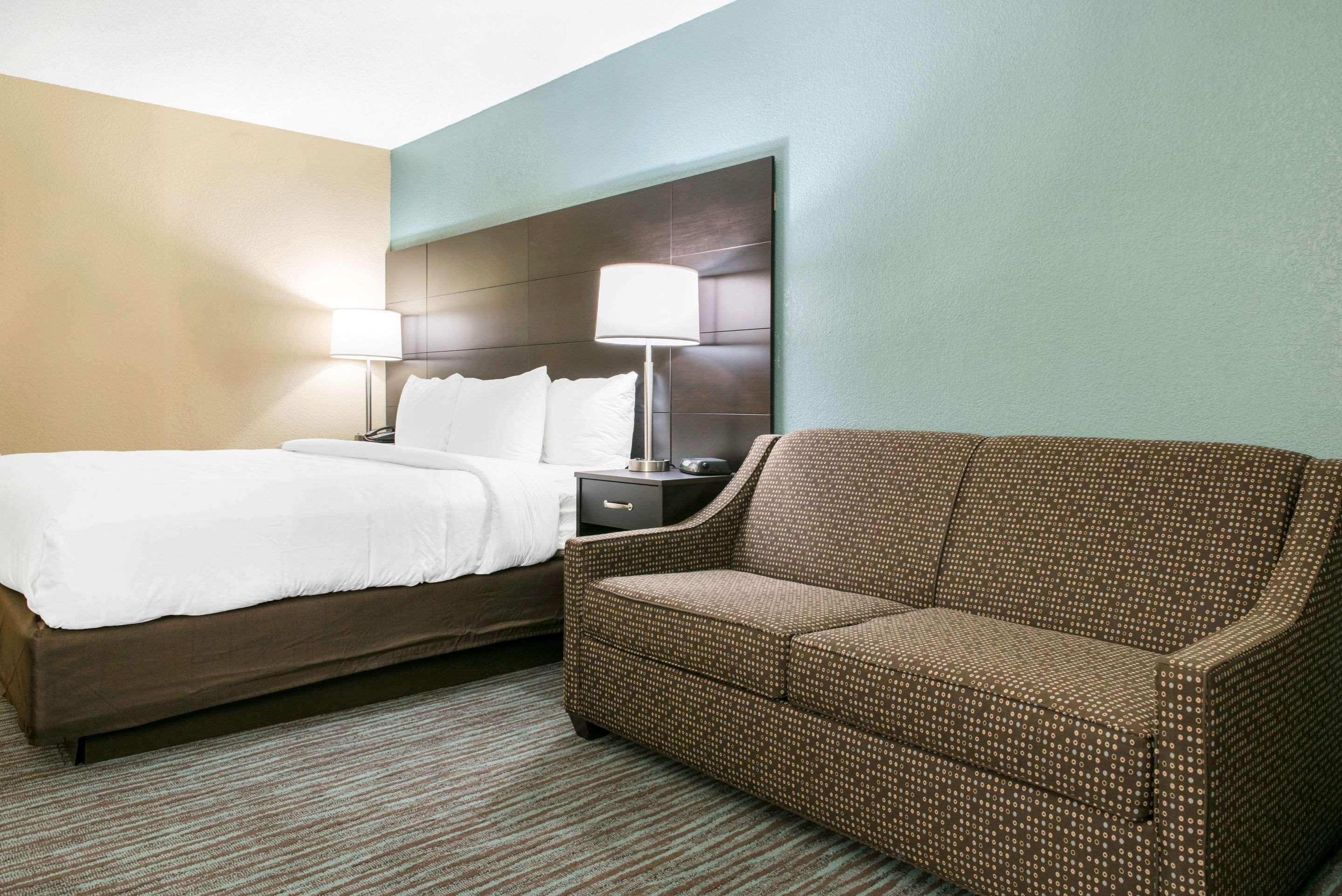 Quality Inn Dayton Airport Englewood Екстериор снимка