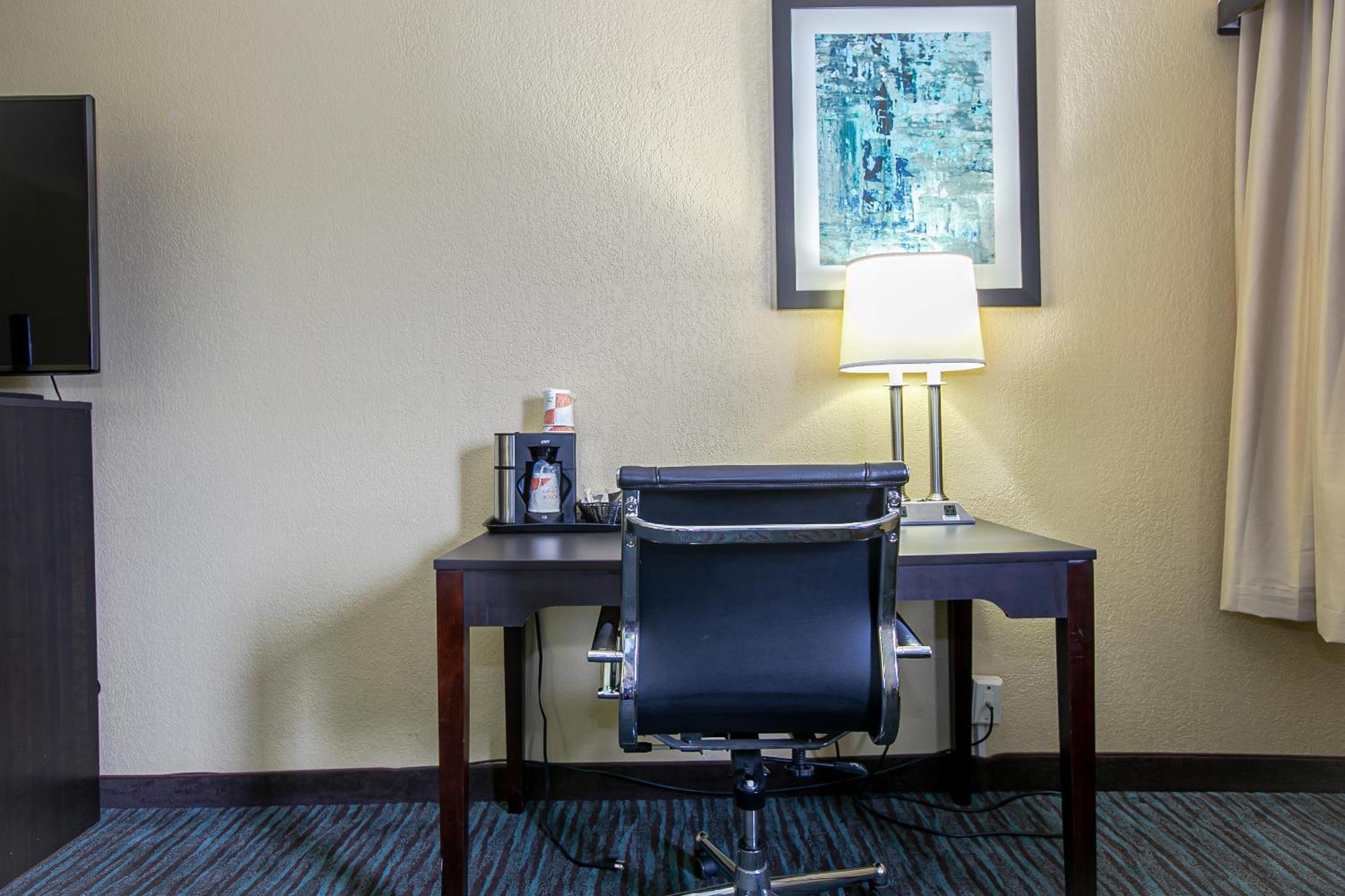 Quality Inn Dayton Airport Englewood Екстериор снимка