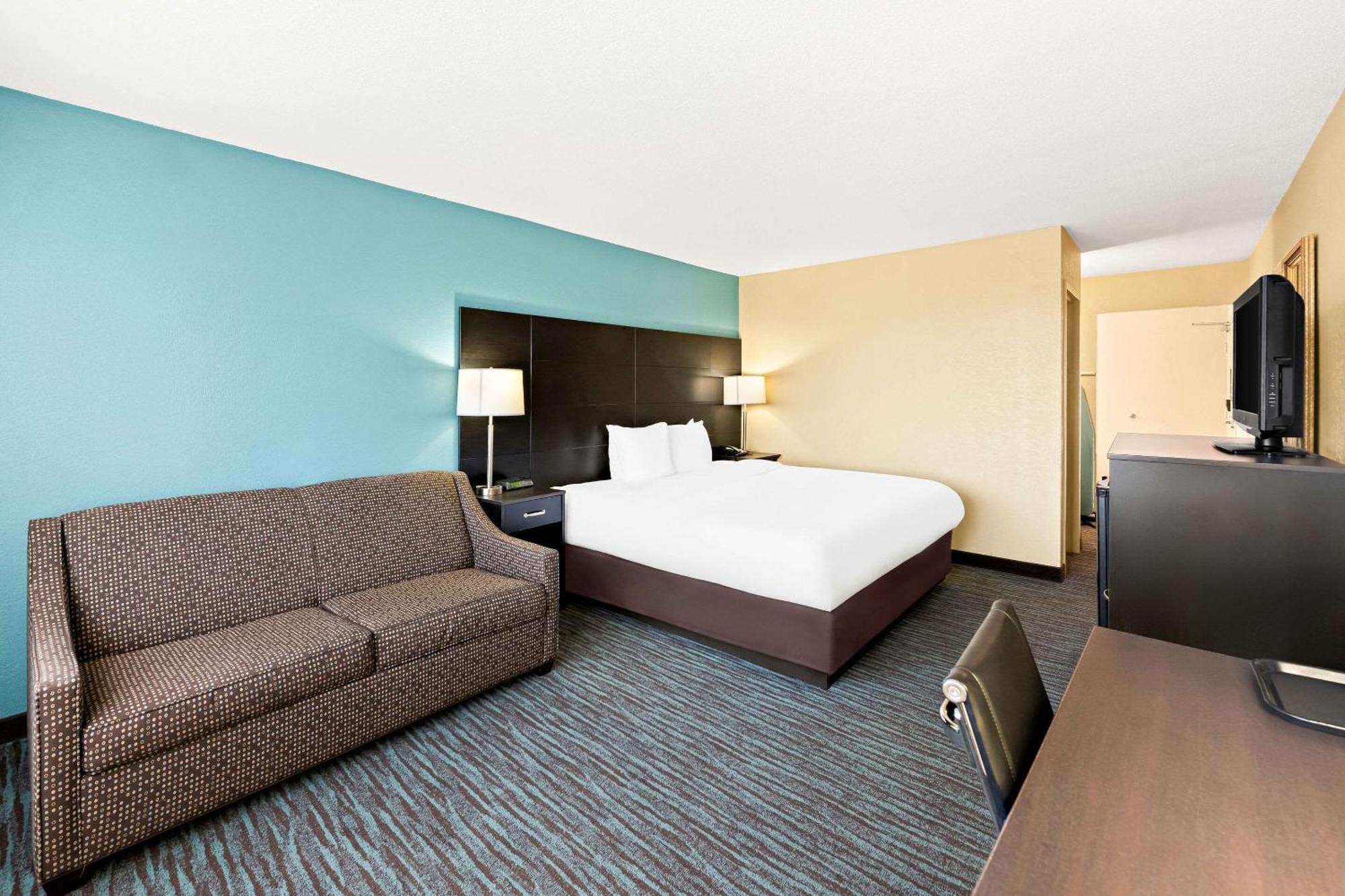 Quality Inn Dayton Airport Englewood Екстериор снимка