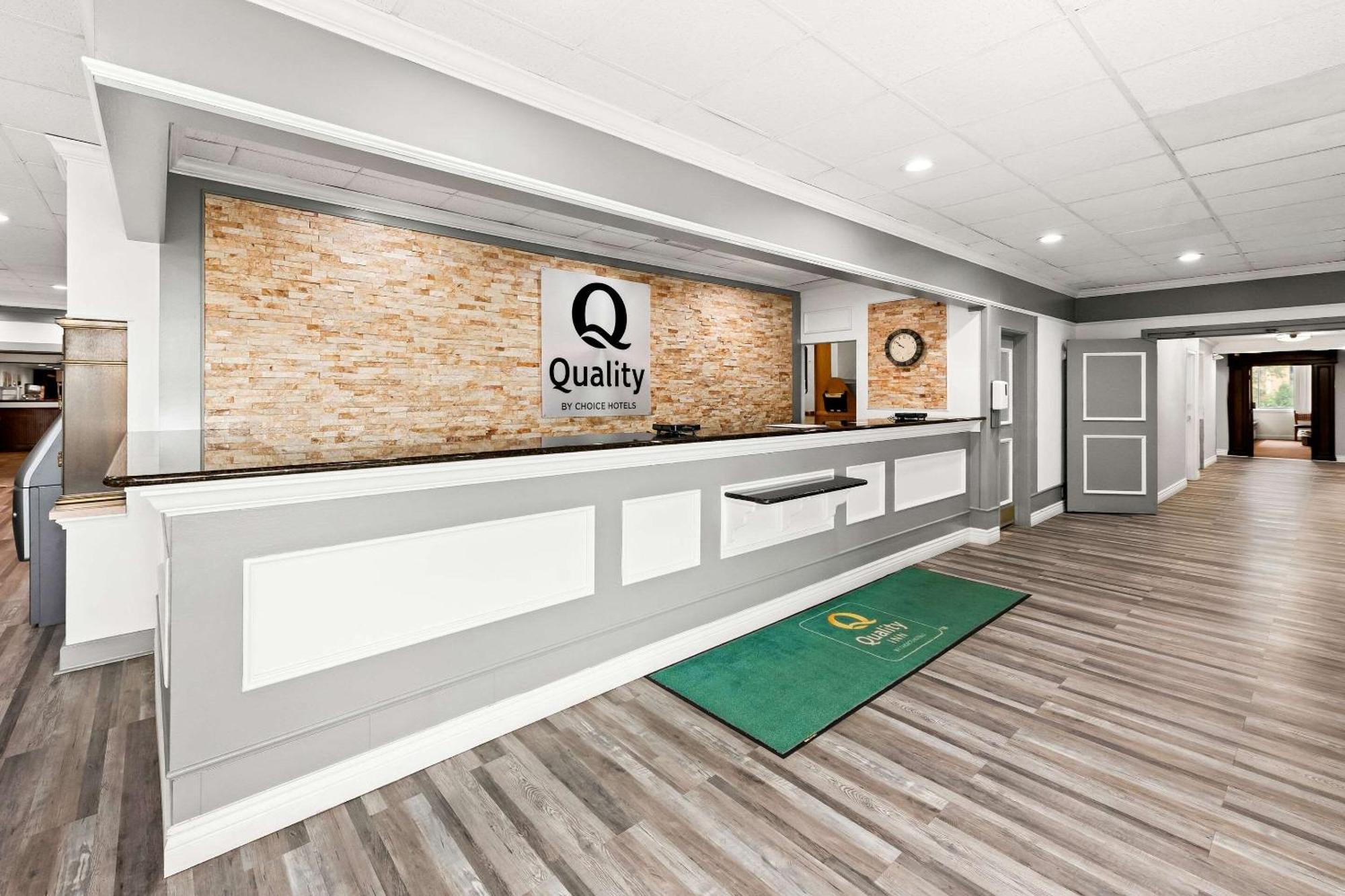 Quality Inn Dayton Airport Englewood Екстериор снимка
